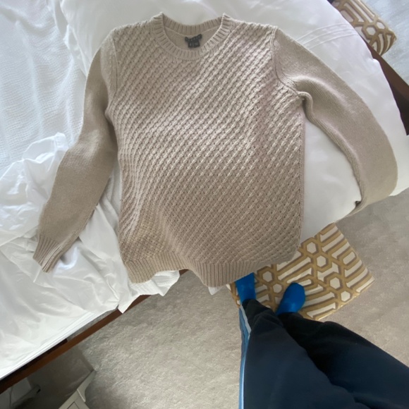 Sweater - Picture 2 of 4